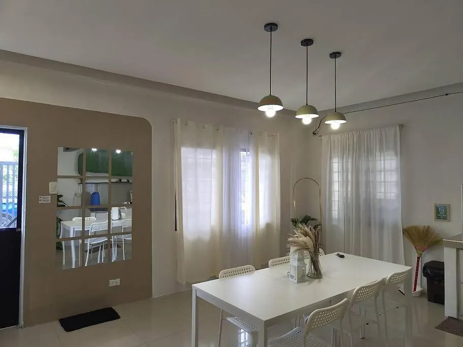 Jet01- Modern Unit In Pampanga Near Clark With Parking Apartment Angeles 0*,  Philippines